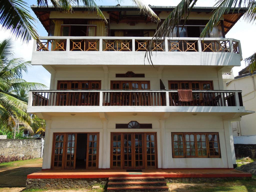 Dalawella Beach House Unawatuna Extérieur photo